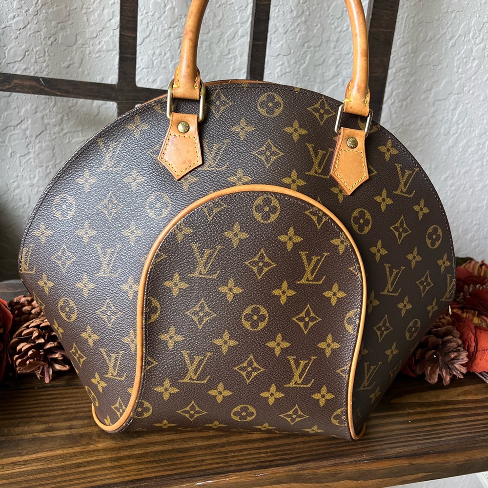 Louis Vuitton Ellipse Mm Handbag Monogram